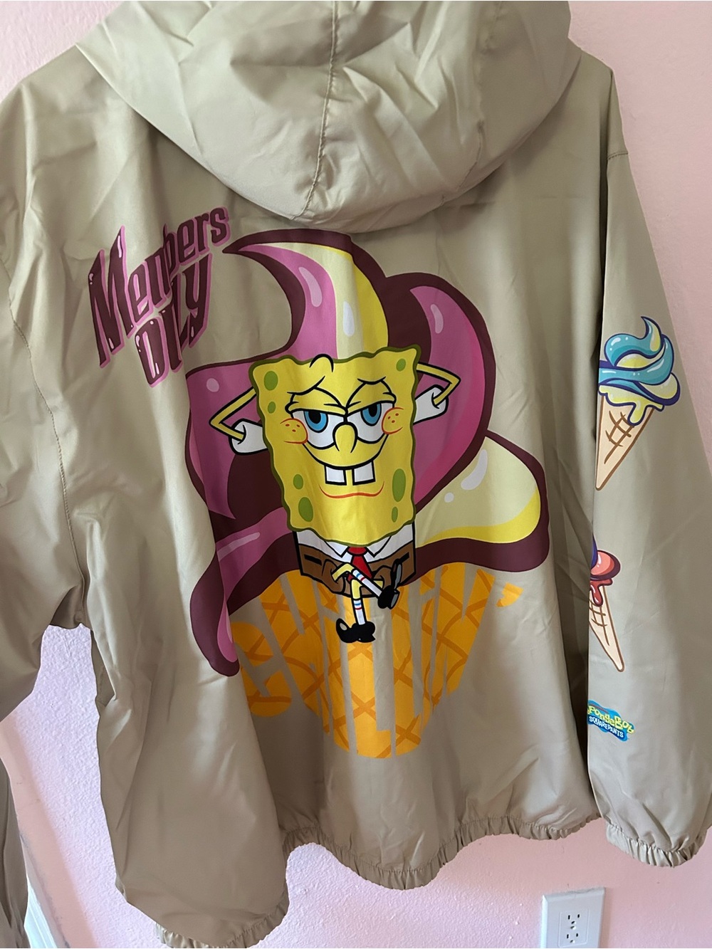 Members Only 2024 SpongeBob Nickelodeon collab “Stay Cool” windbreaker - Picture 6 of 9